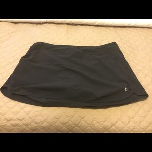 EUC Danskin workout skirt with shorts